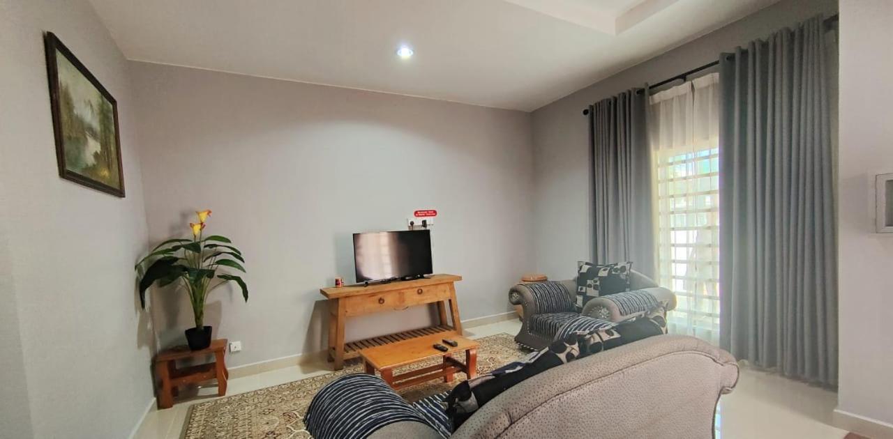 Homestay Roma Suite クアラ・トレンガヌ エクステリア 写真